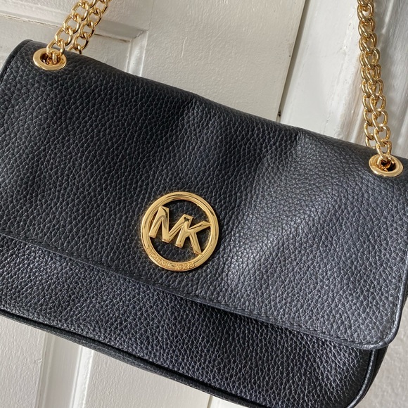 Michael Kors Fulton Small Shoulder Leather Bag - Picture 4 of 11